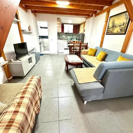Aibnb * Tirana